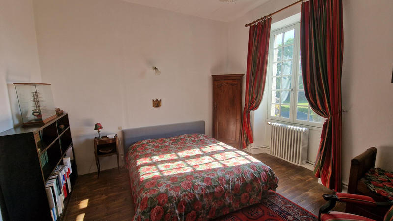 Propriété - 270 m² - 11 pièces