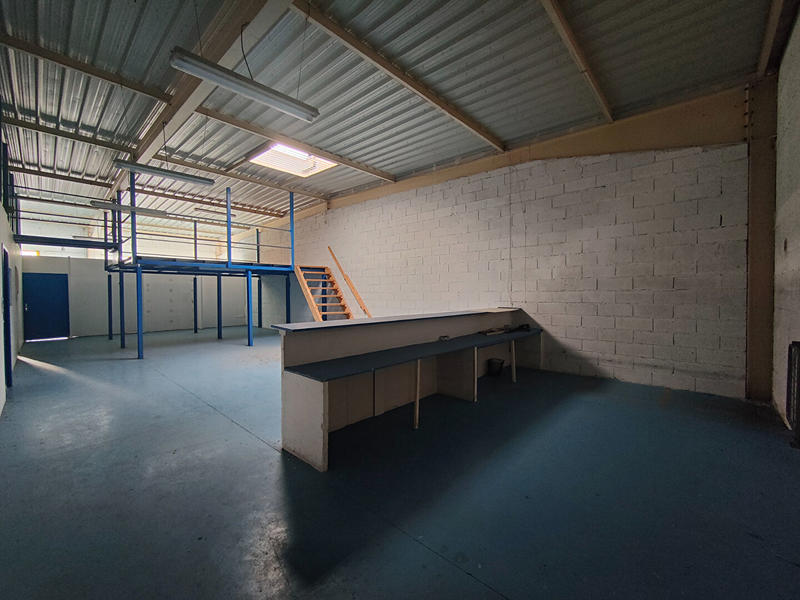 Local commercial - 200 m²