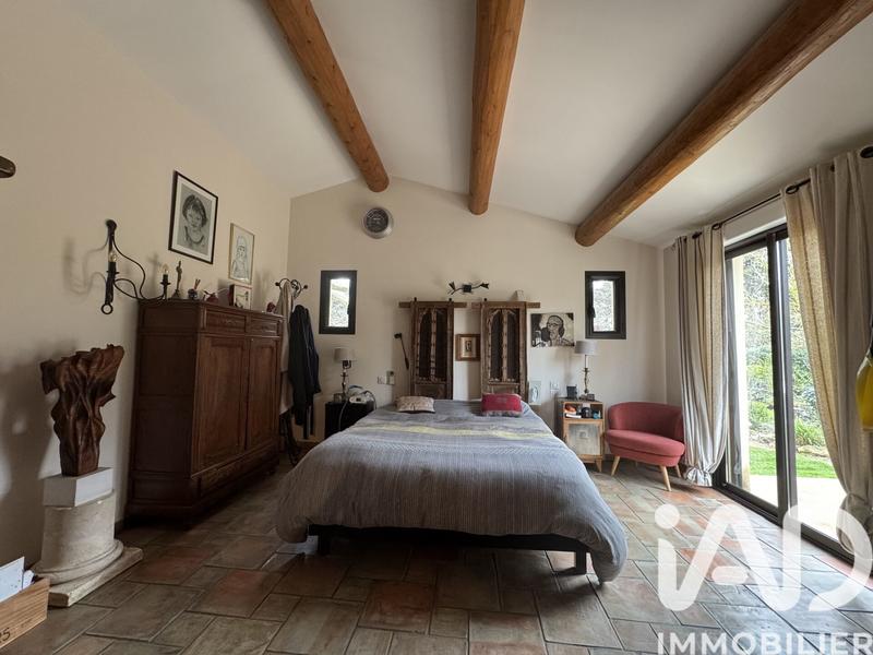 Maison - 210 m² - 7 pièces