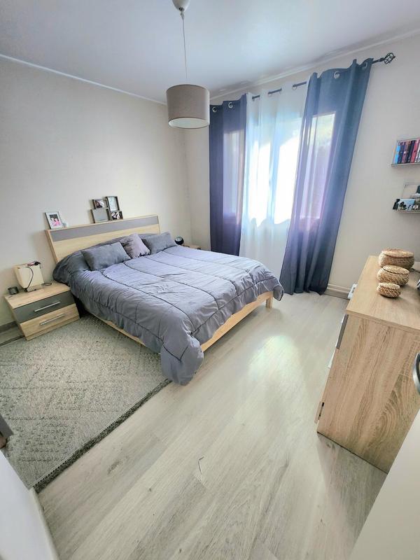 Maison - 98 m² - 5 pièces