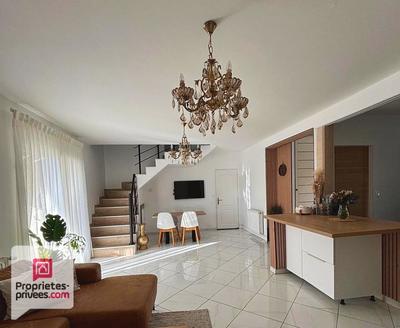 Maison - 123 m² - 7 pièces