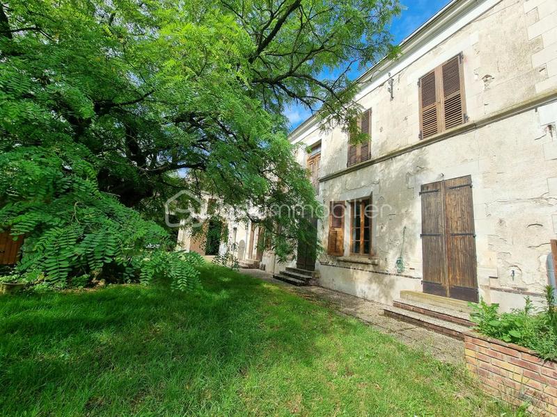 Demeure - 250 m² - 7 pièces