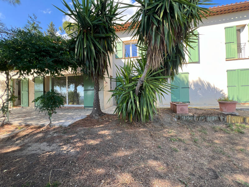 Maison - 210 m² - 8 pièces