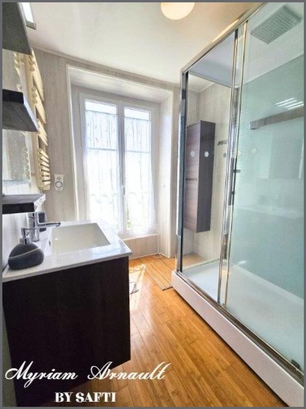 Maison - 189 m² - 9 pièces