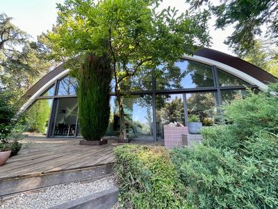 Maison - 260 m² - 7 pièces