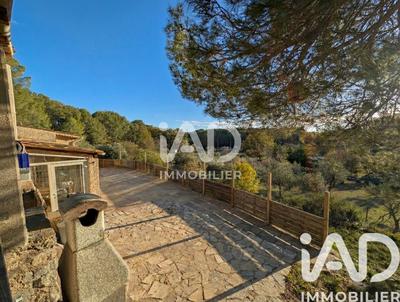 Maison - 122 m² - 4 pièces