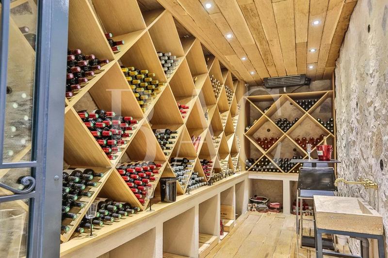 Villa - 1 000 m² - 22 pièces