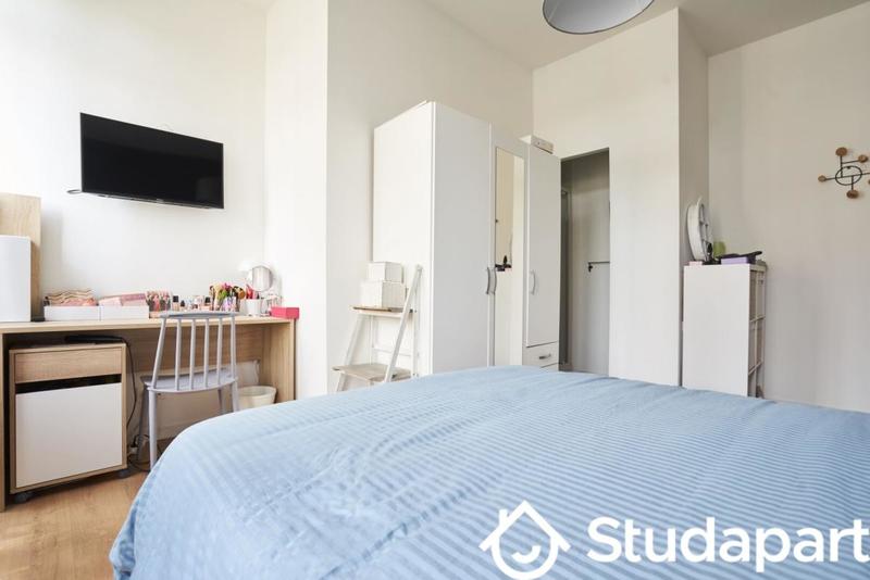 Chambre - 10 m² - 1 pièce