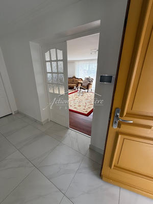 Maison - 234 m² - 6 pièces