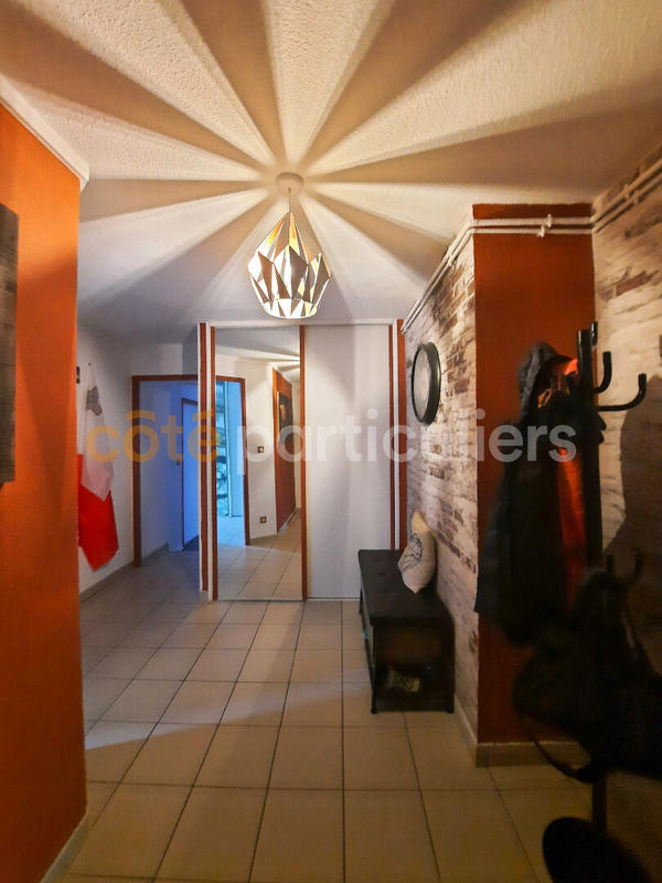 Appartement - 81 m² - 3 pièces