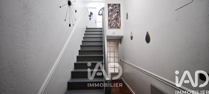 Maison - 245 m² - 8 pièces