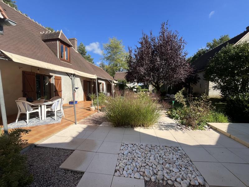 Maison ancienne - 300 m² - 7 pièces