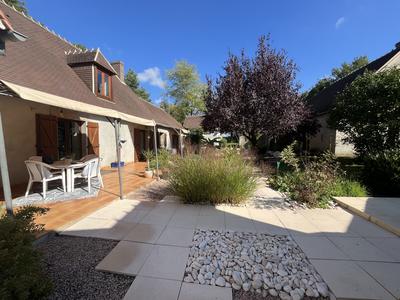 Maison ancienne - 300 m² - 7 pièces