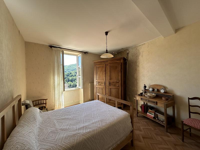 Maison ancienne - 156 m² - 8 pièces