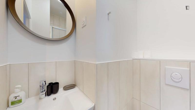 Chambre - 13 m² - 19 pièces