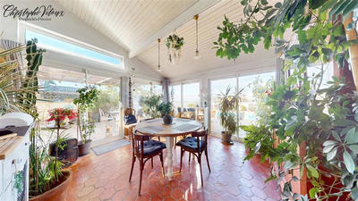 Maison - 288 m² - 8 pièces