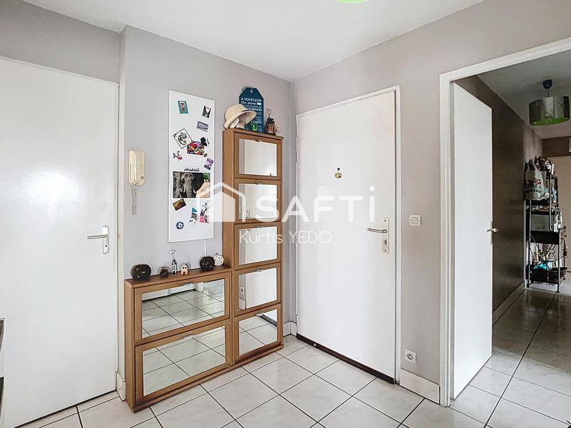 Appartement - 82 m² - 4 pièces