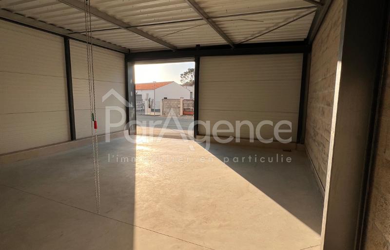 Parking / Garage - 70 m²