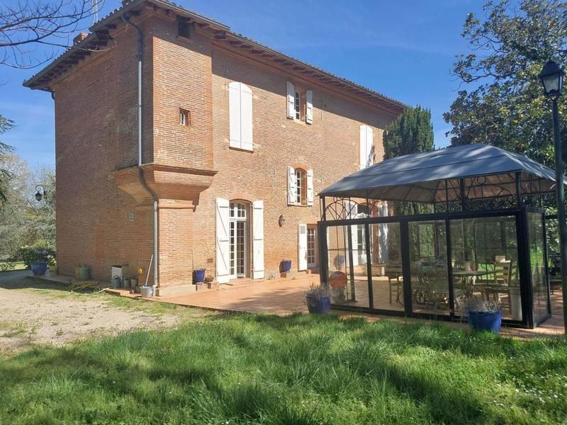 Propriété - 230 m²