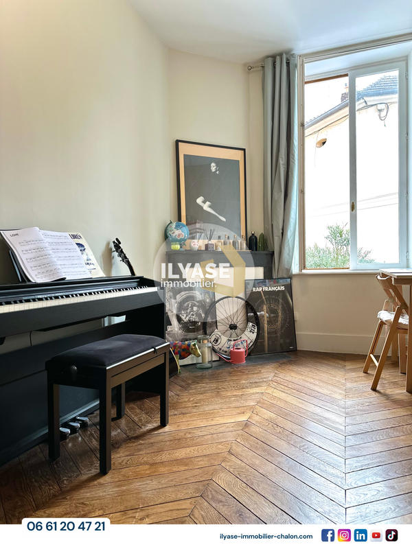 Appartement - 125 m² - 5 pièces