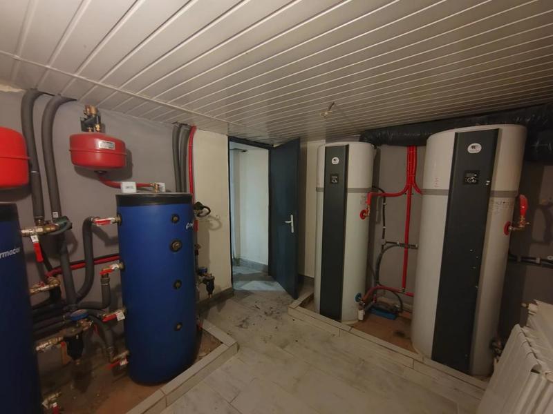 Propriété - 300 m² - 16 pièces