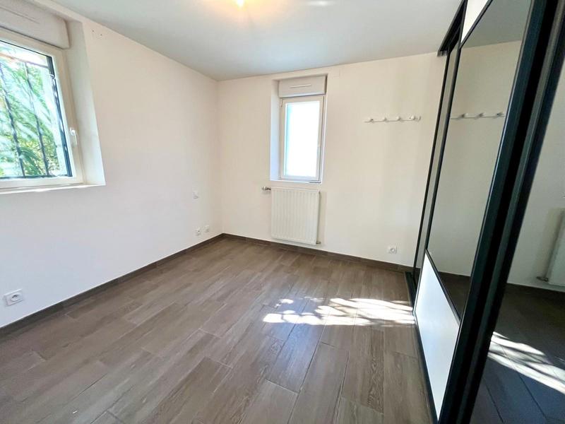 Maison - 230 m² - 10 pièces