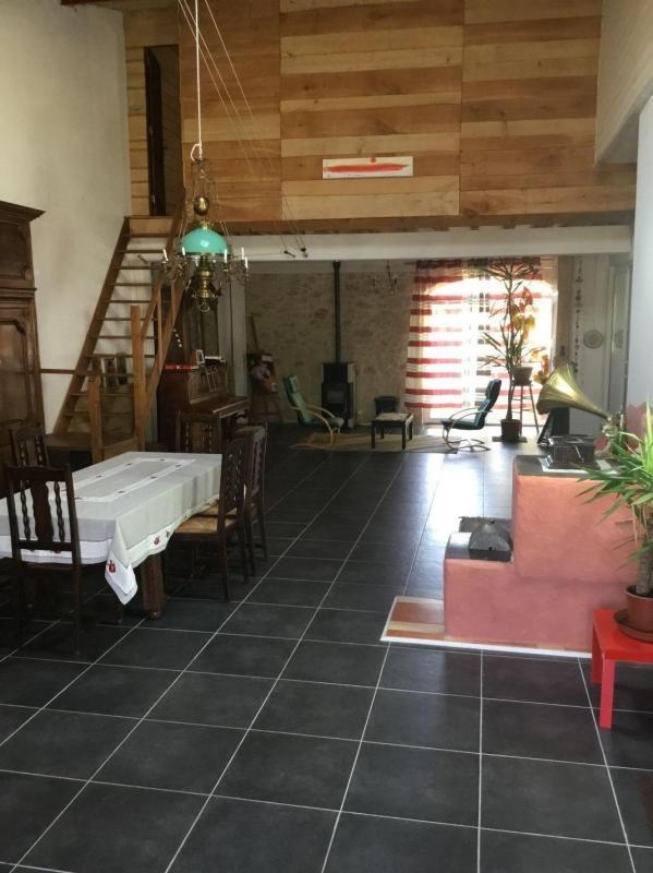 Maison en pierre - 373 m² - 12 pièces