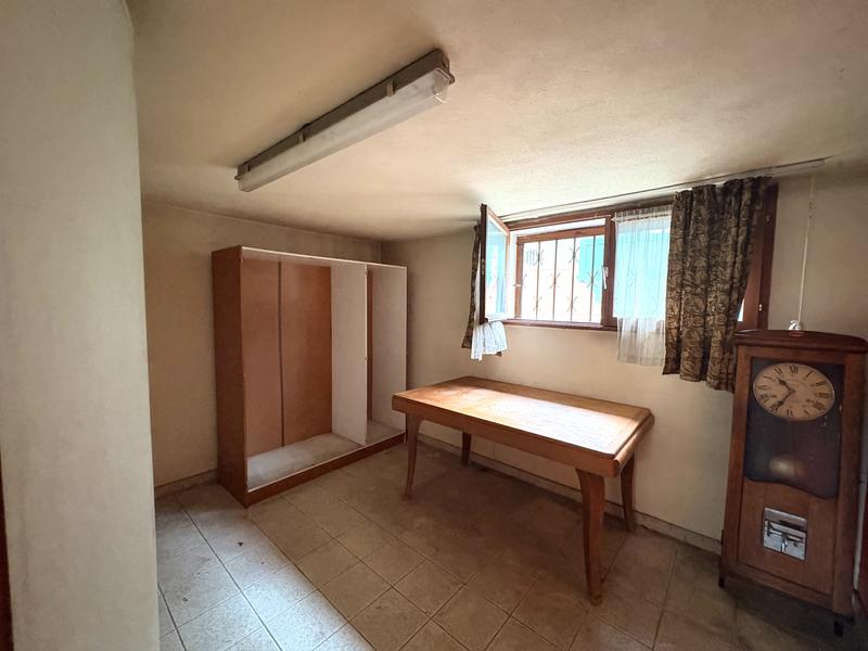 Maison - 300 m² - 8 pièces