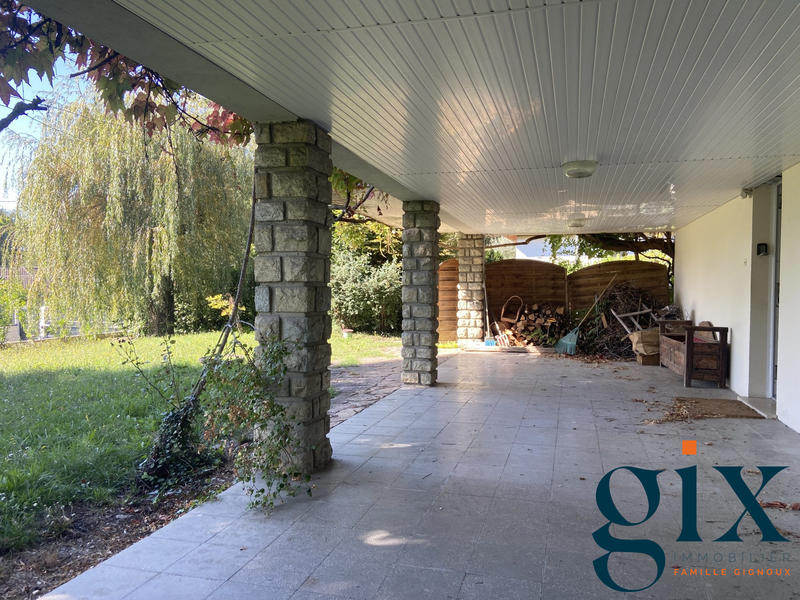 Maison - 162 m² - 9 pièces