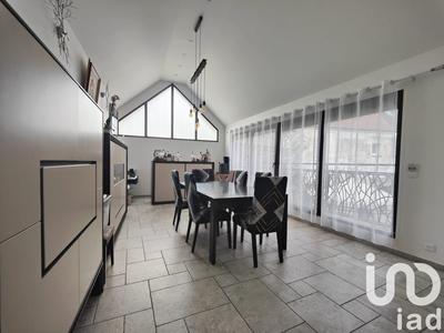 Maison - 200 m² - 7 pièces