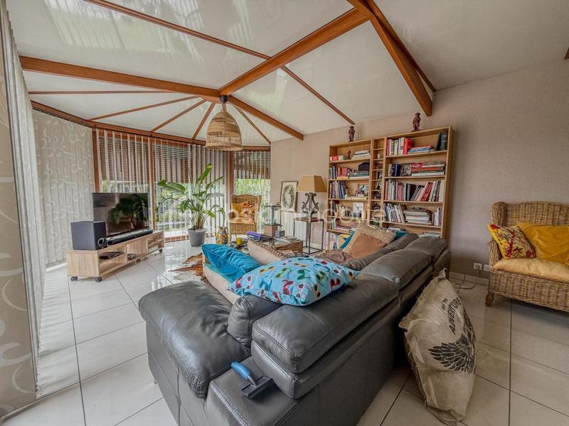 Propriété - 167 m² - 6 pièces