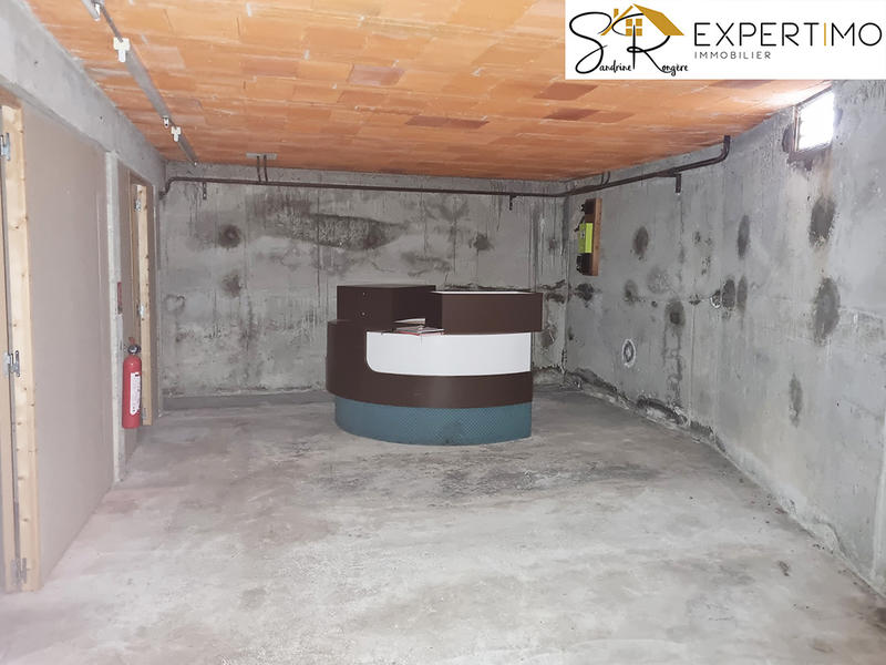 Maison - 320 m² - 5 pièces