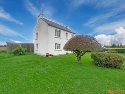 Maison - 98 m² - 5 pièces