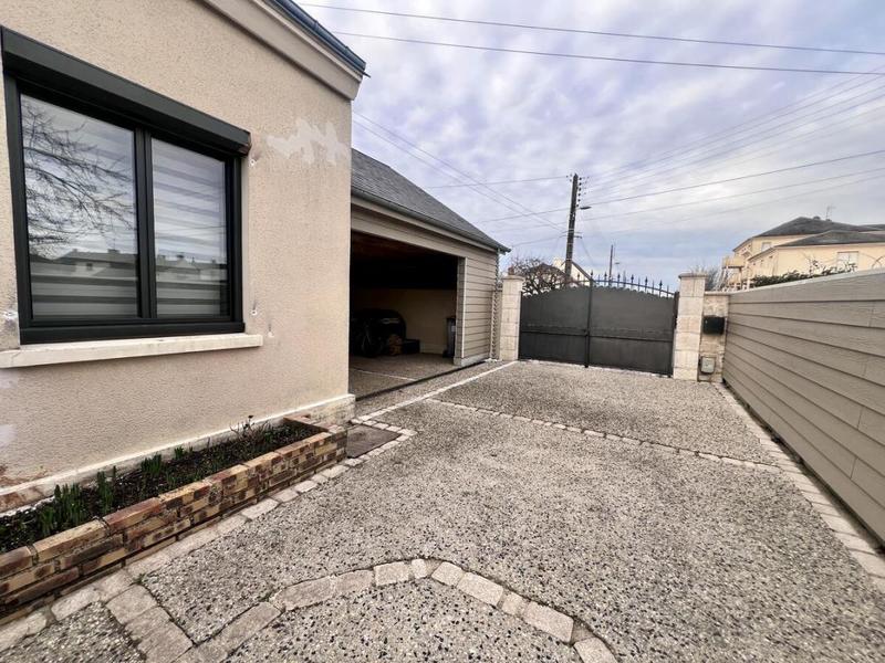 Maison - 144 m² - 5 pièces