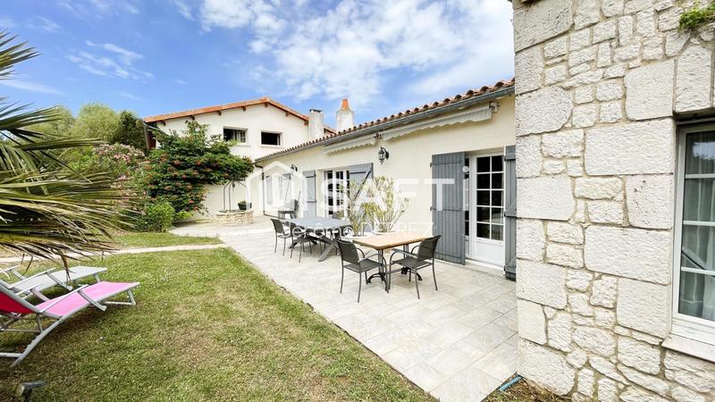 Maison - 244 m² - 11 pièces