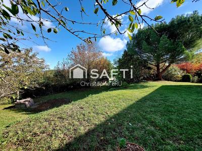 Maison - 200 m² - 7 pièces