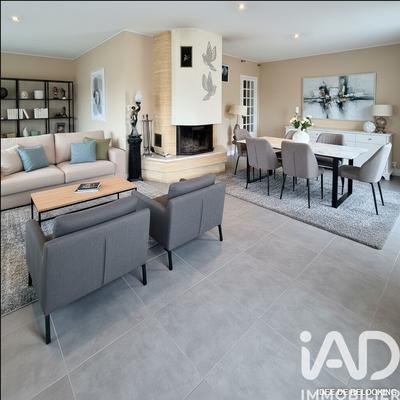 Maison - 103 m² - 5 pièces