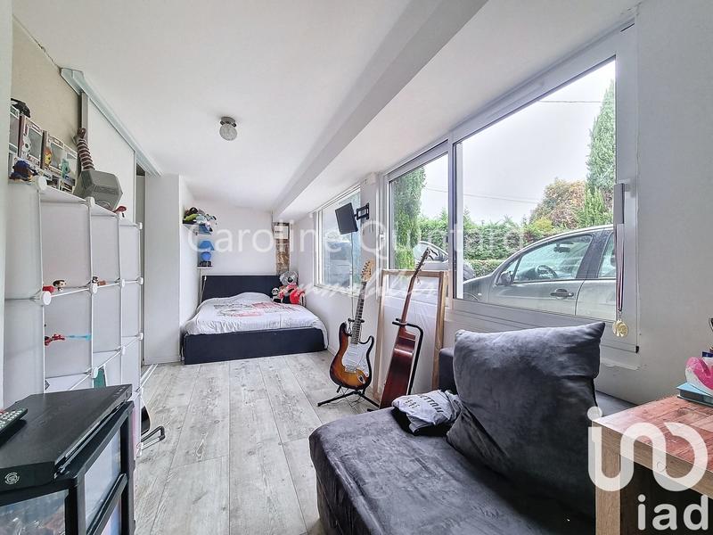 Maison - 270 m² - 10 pièces