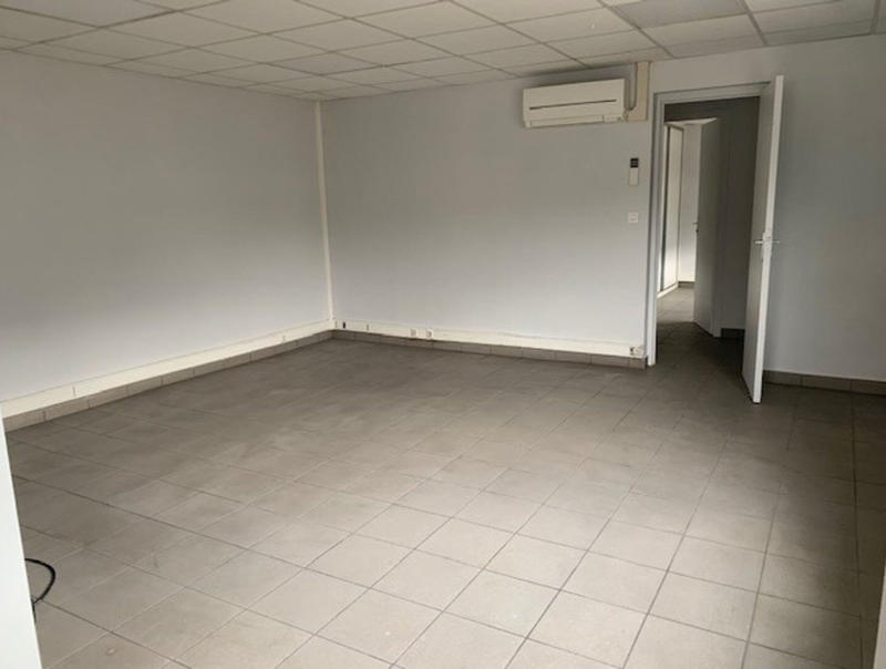 Local d'activité / Entrepôt - 660 m²