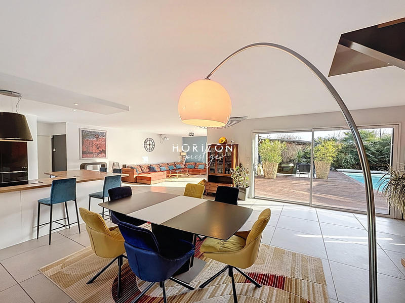 Maison contemporaine - 200 m² - 8 pièces