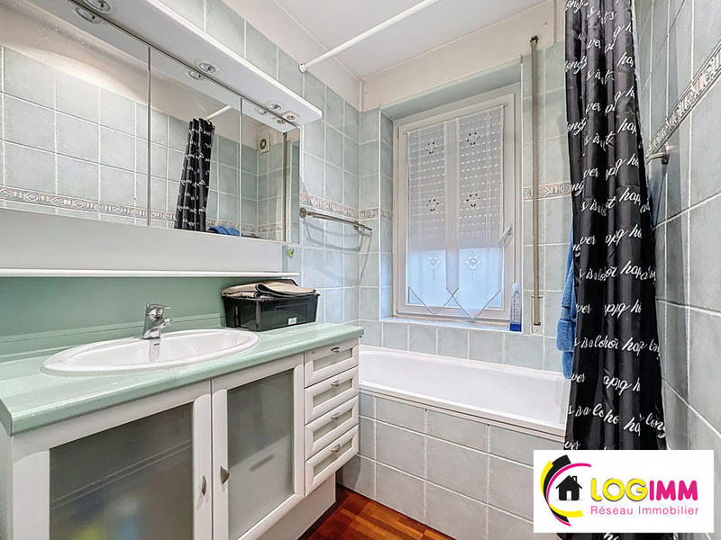 Maison de ville - 121 m² - 7 pièces