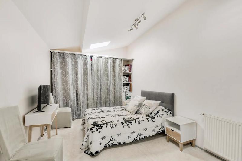 Maison - 172 m² - 9 pièces