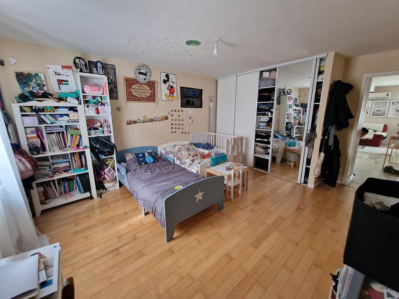 Appartement - 77 m² - 3 pièces