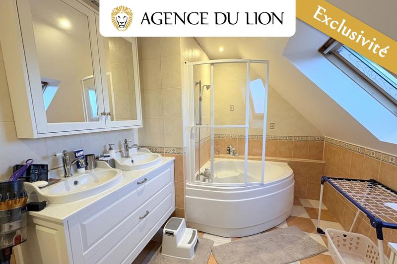 Maison - 110 m² - 8 pièces