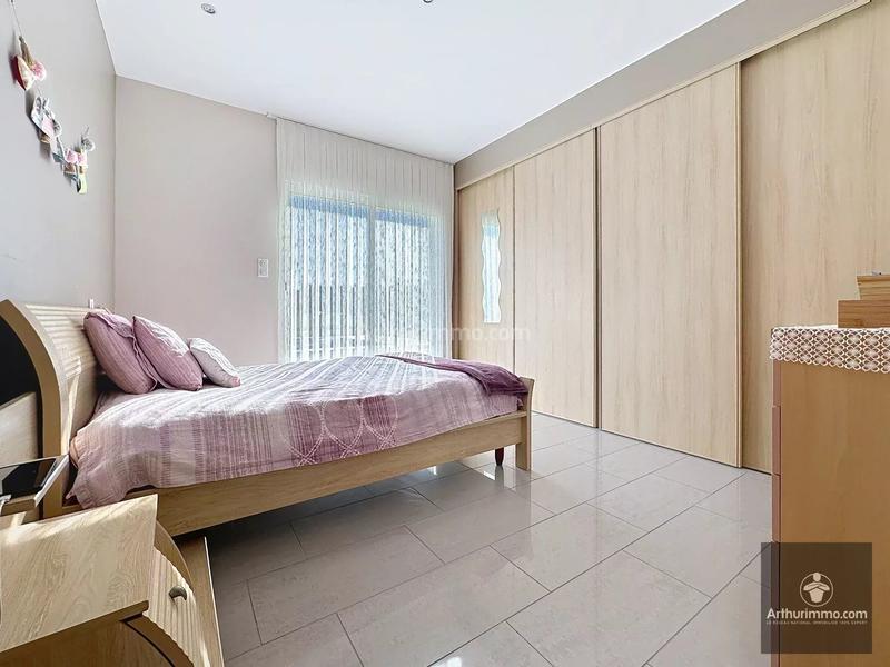 Maison - 200 m² - 9 pièces