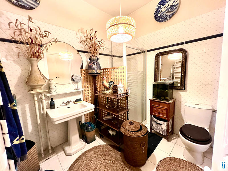 Appartement - 100 m² - 4 pièces