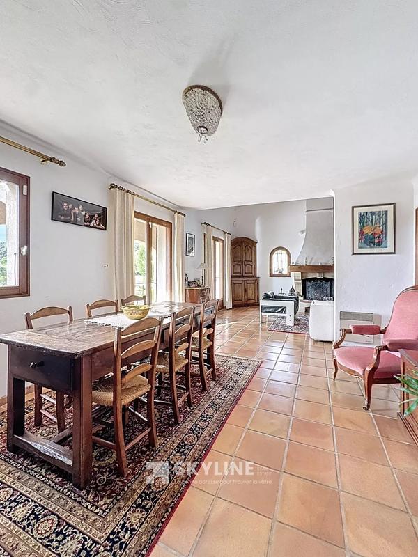 Maison - 134 m² - 5 pièces