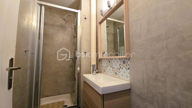 Appartement - 111 m² - 6 pièces