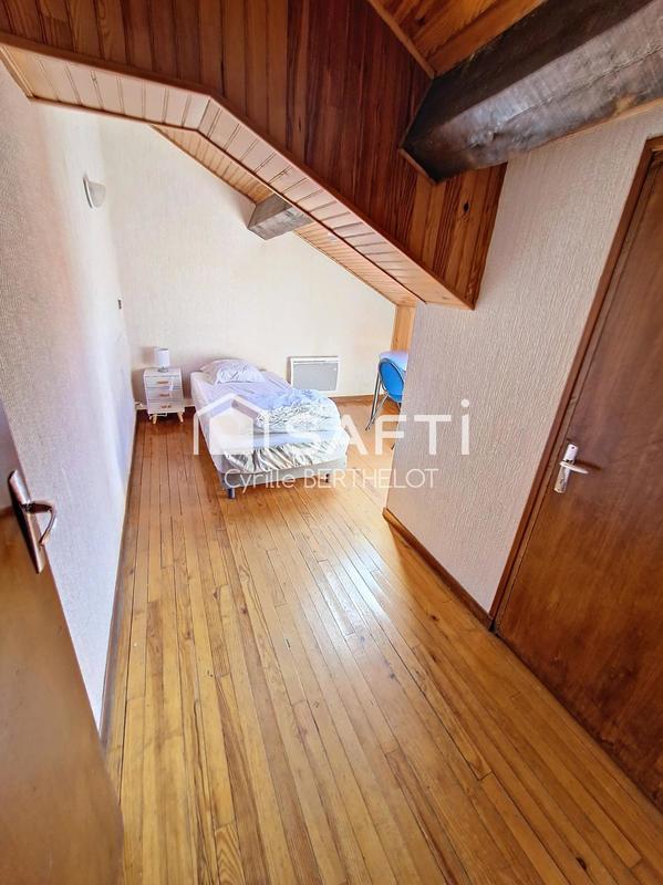 Maison - 150 m² - 8 pièces