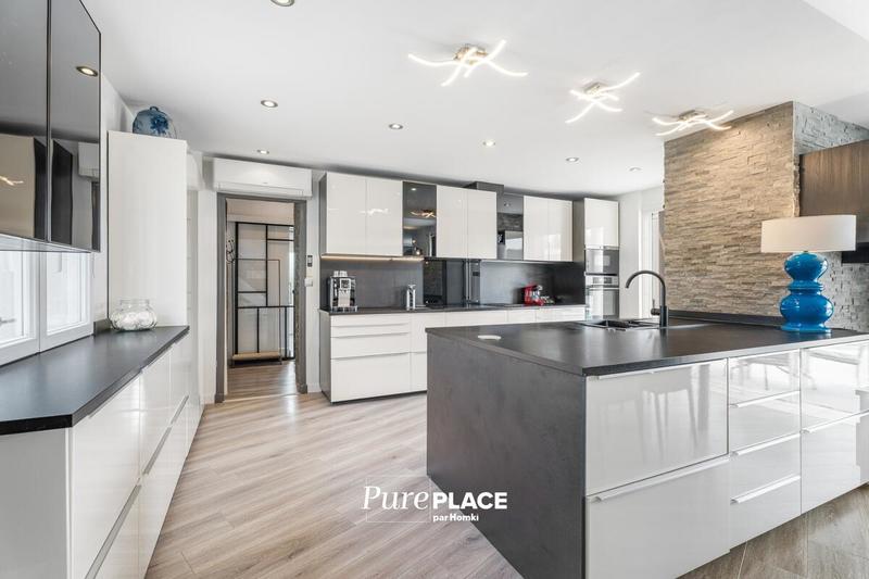 Maison - 182 m² - 7 pièces